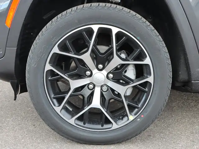 2025 Jeep Grand Cherokee Summit Reserve - Photo 4