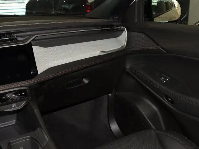 2026 Jeep Cherokee Limited - Photo 18