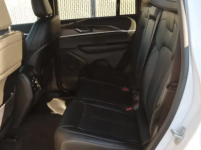 2025 Jeep Grand Cherokee Limited - Photo 24