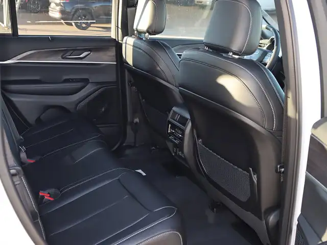 2025 Jeep Grand Cherokee Limited - Photo 25