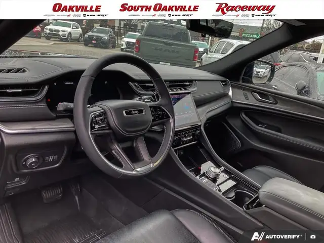 2025 Jeep Grand Cherokee OVERLAND | CLEAN CARFAX | MASSAGE SEATS - Photo 13