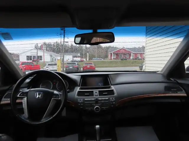 2011 Honda Accord EX-L - Photo 7