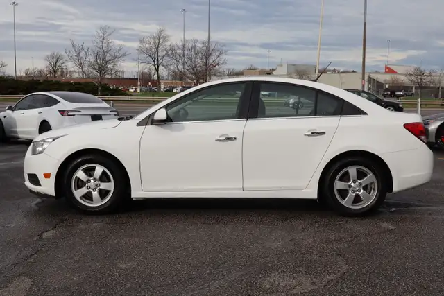 2014 Chevrolet Cruze - Photo 4
