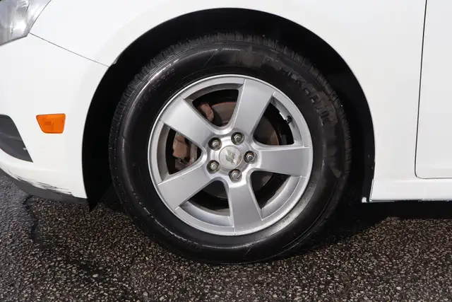 2014 Chevrolet Cruze - Photo 23