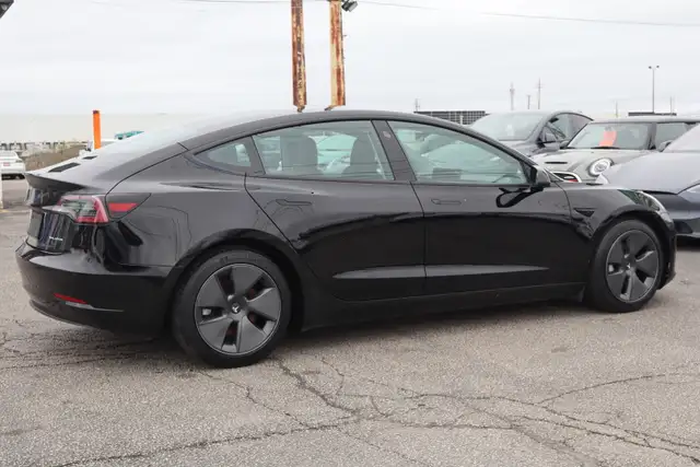2021 Tesla Model 3 - Photo 7