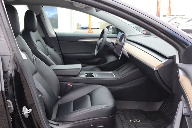 2021 Tesla Model 3 - Photo 13