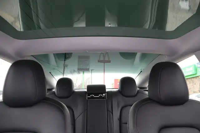 2021 Tesla Model 3 - Photo 23