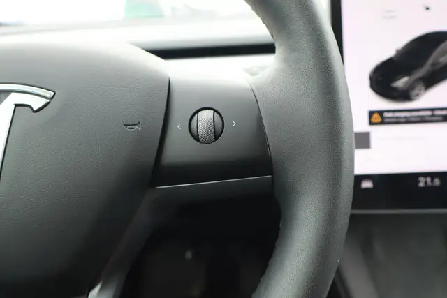 2021 Tesla Model 3 - Photo 24
