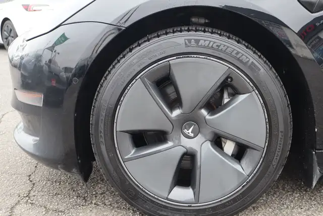 2021 Tesla Model 3 - Photo 26