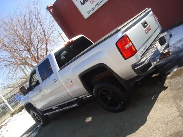 2016 GMC Sierra 2500HD 4x4 CREW CAB SLE Z71 - Photo 2