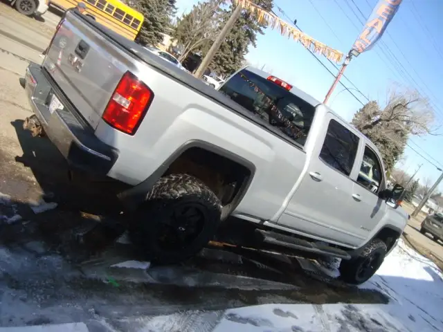 2016 GMC Sierra 2500HD 4x4 CREW CAB SLE Z71 - Photo 3