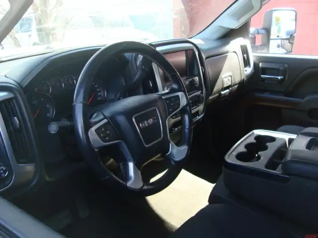 2016 GMC Sierra 2500HD 4x4 CREW CAB SLE Z71 - Photo 5