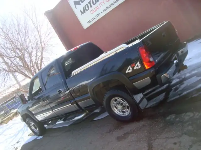 2007 Chevrolet Silverado 2500HD Classic 4x4 CREW CAB 6.6L DIESEL - Photo 2