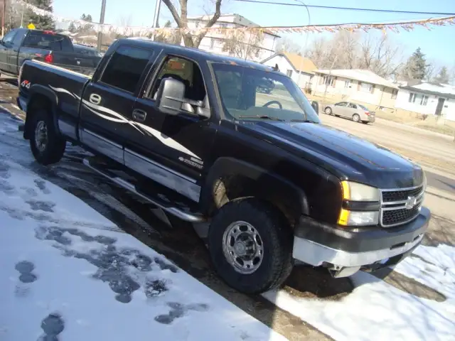 2007 Chevrolet Silverado 2500HD Classic 4x4 CREW CAB 6.6L DIESEL - Photo 4