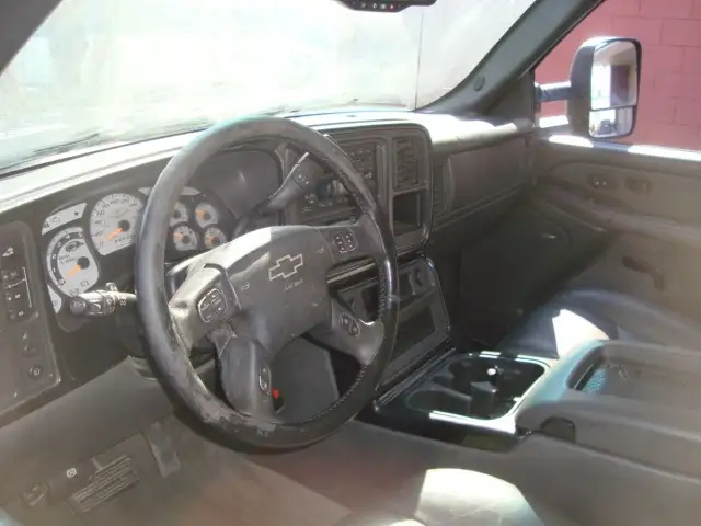 2007 Chevrolet Silverado 2500HD Classic 4x4 CREW CAB 6.6L DIESEL - Photo 5