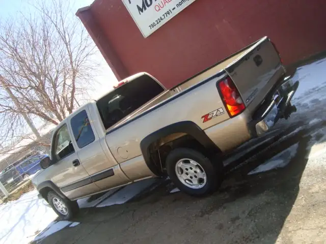 2004 Chevrolet Silverado 1500 EXTENDED CAB 4X4 - Photo 2