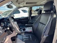2015 Chrysler Town & Country Touring - Photo 9