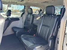 2015 Chrysler Town & Country Touring - Photo 10