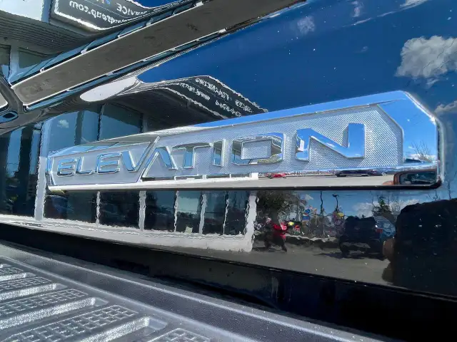 2024 GMC Sierra 1500 4WD Crew Cab 157' Elevation DIESEL LOADED X - Photo 12