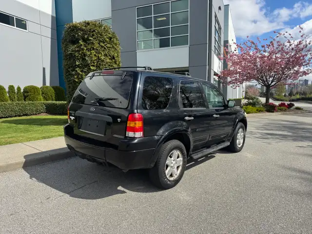 2007 Ford Escape XLT 4WD AUTOMATIC A/C LOCAL BC NO ACCIDENTS - Photo 3