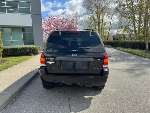 2007 Ford Escape XLT 4WD AUTOMATIC A/C LOCAL BC NO ACCIDENTS - Photo 7