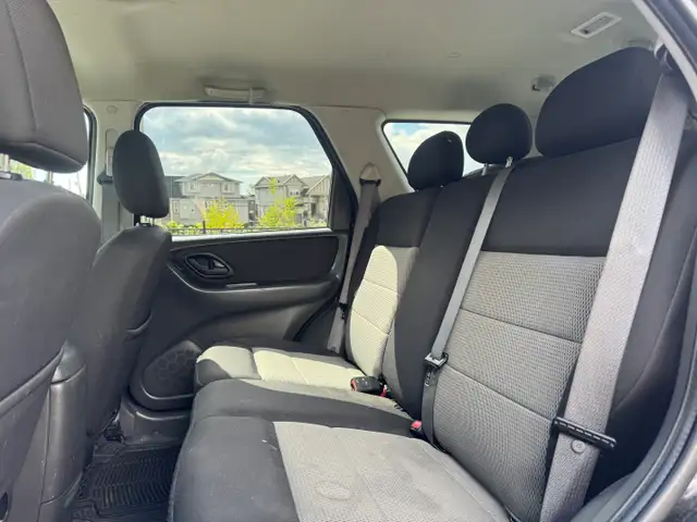 2007 Ford Escape XLT 4WD AUTOMATIC A/C LOCAL BC NO ACCIDENTS - Photo 9