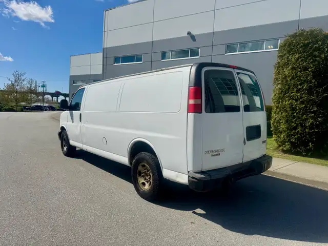 2008 GMC Savana 2500 155 AUTOMATIC LOCAL BC COMMERCIAL VAN - Photo 10