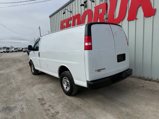 2021 Chevrolet Express - Photo 2