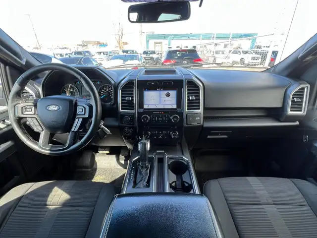 2016 Ford F-150 XLT Crew Cab 5.0L V8 - Photo 16