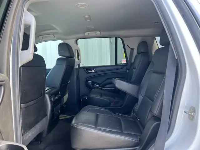 2021 Ram 1500 Classic Crew Cab 3.6L V6 - Photo 12