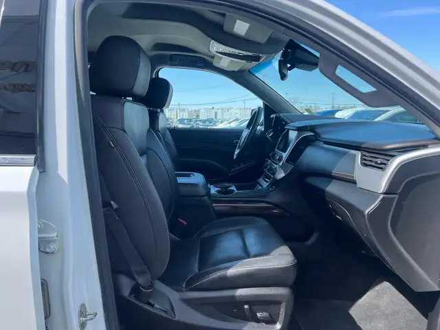 2021 Ram 1500 Classic Crew Cab 3.6L V6 - Photo 13