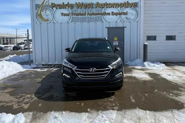 2017 Hyundai Tucson SE AWD - No Accident - Photo 2