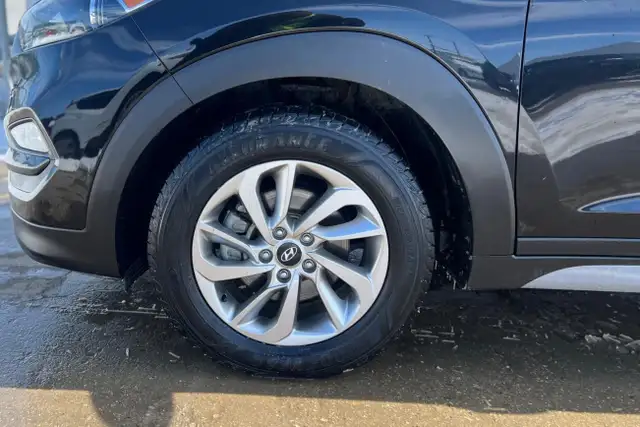 2017 Hyundai Tucson SE AWD - No Accident - Photo 10