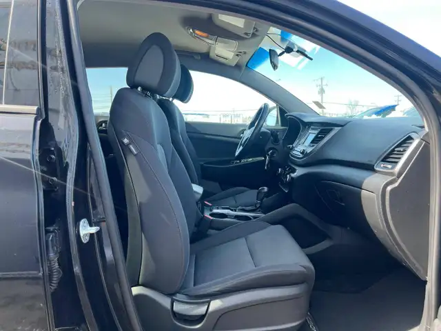 2017 Hyundai Tucson SE AWD - No Accident - Photo 13