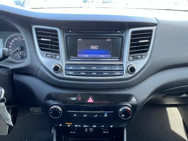 2017 Hyundai Tucson SE AWD - No Accident - Photo 20