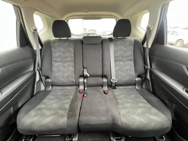 2016 Nissan Rogue S AWD - Photo 15