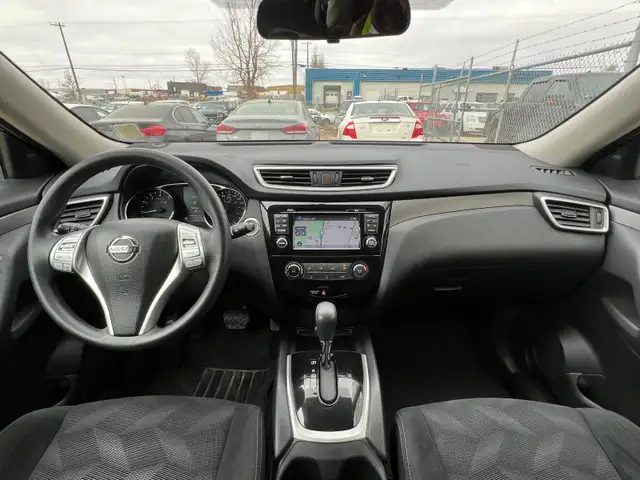 2016 Nissan Rogue S AWD - Photo 19