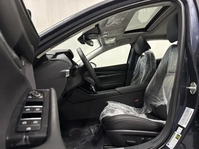 2026 Mazda3 GS - Photo 9