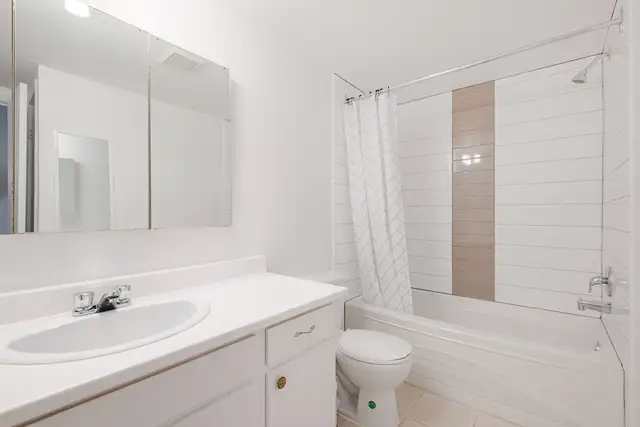 Loft entièrement meublé à louer Sainte-Foy / Sillery avril 2025 - Photo 4