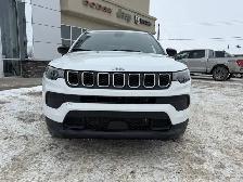 2025 Jeep Compass Sport 4x4 | 2L Turbo | Low KMs | Heated Seats - Photo 13