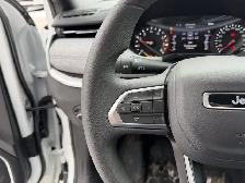 2025 Jeep Compass Sport 4x4 | 2L Turbo | Low KMs | Heated Seats - Photo 18
