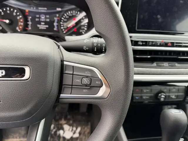 2025 Jeep Compass Sport 4x4 | 2L Turbo | Low KMs | Heated Seats - Photo 19