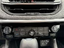 2025 Jeep Compass Sport 4x4 | 2L Turbo | Low KMs | Heated Seats - Photo 25