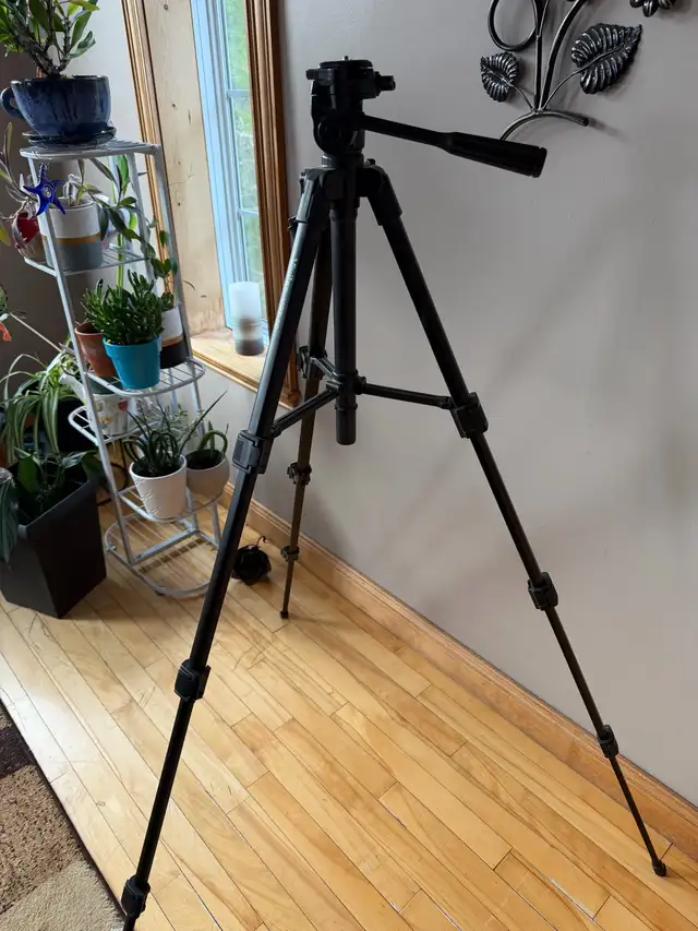 tripod for sale - Photo 3