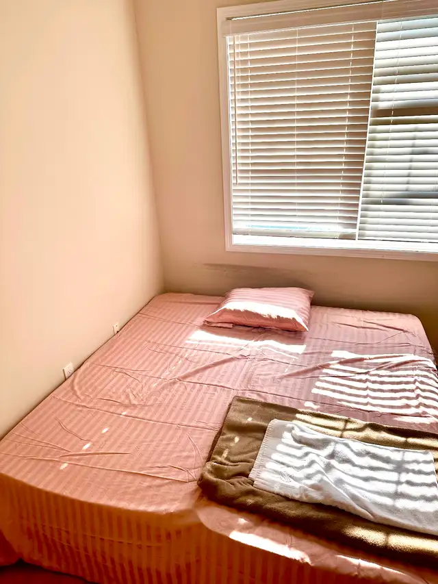 Private room/bathroom and washroom for rent in Mississauga - Photo 3