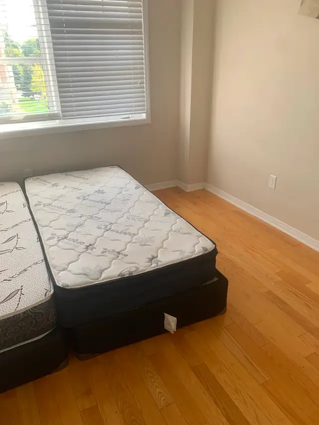 Private room/bathroom and washroom for rent in Mississauga - Photo 7