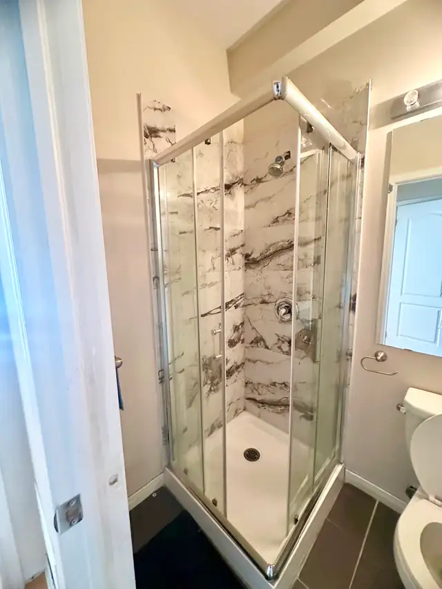 Private room/bathroom and washroom for rent in Mississauga - Photo 15