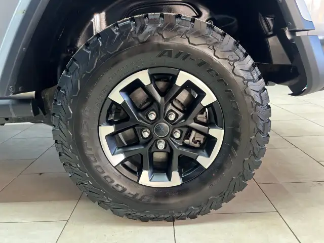 2024 Jeep Wrangler 4xe - Photo 3
