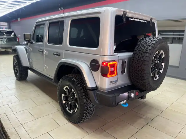 2024 Jeep Wrangler 4xe - Photo 8