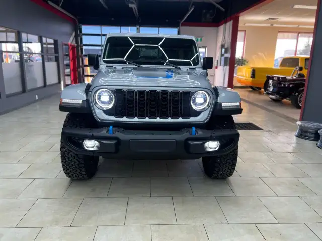 2024 Jeep Wrangler 4xe - Photo 12